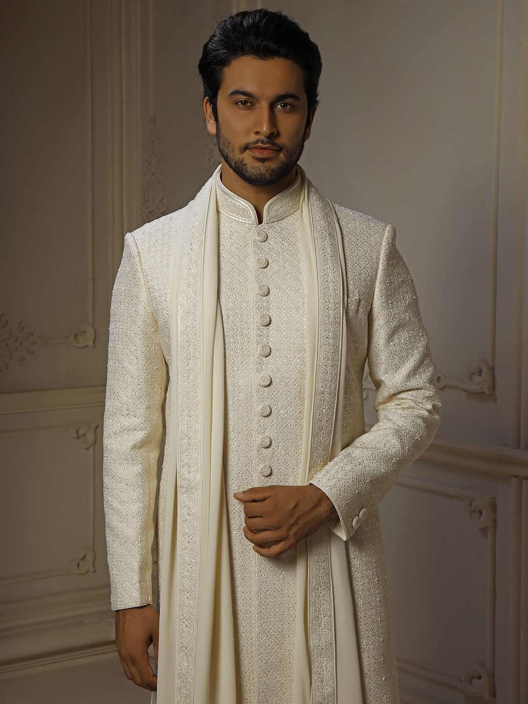 Men Embroidered Sherwani Set
