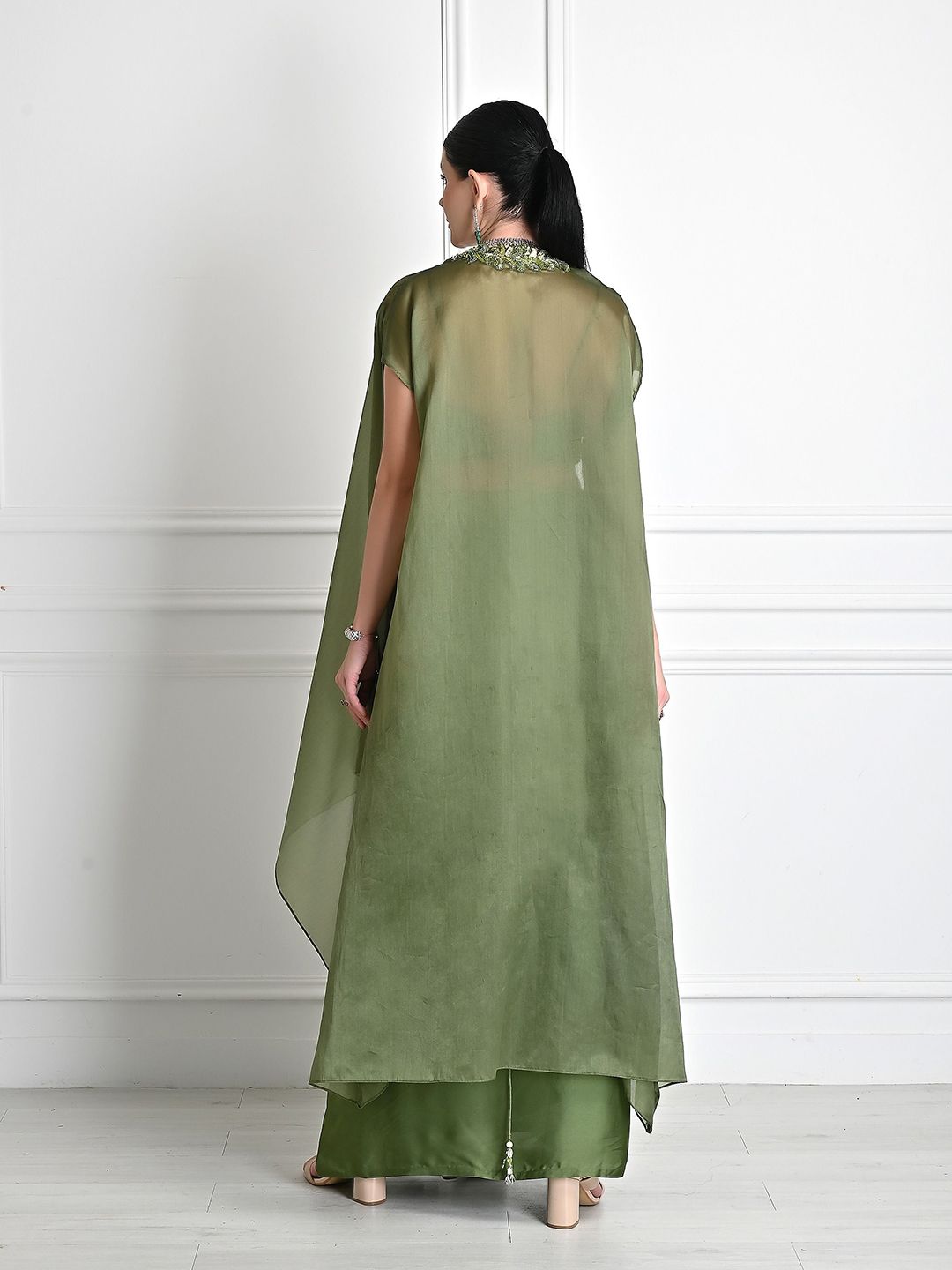 ONE KNOT ONE ONE KNOT Embroidered Thread Work Made to Measure Lehenga & Blouse With Dupatta - Image 2