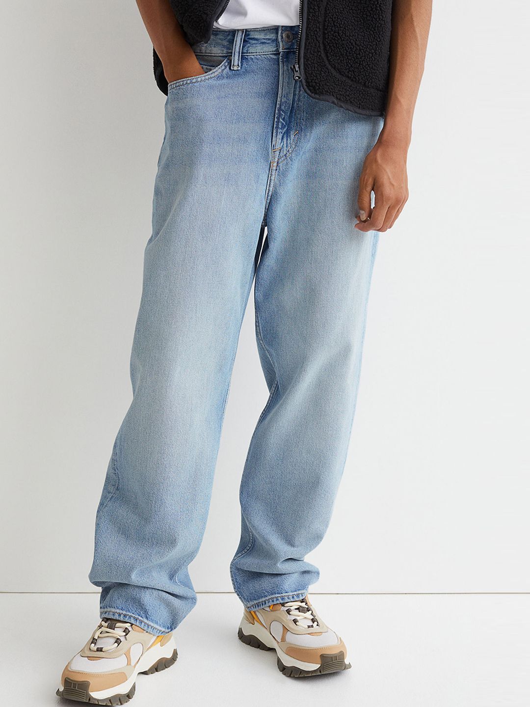 H&M Men Blue Loose Jeans - Image 2