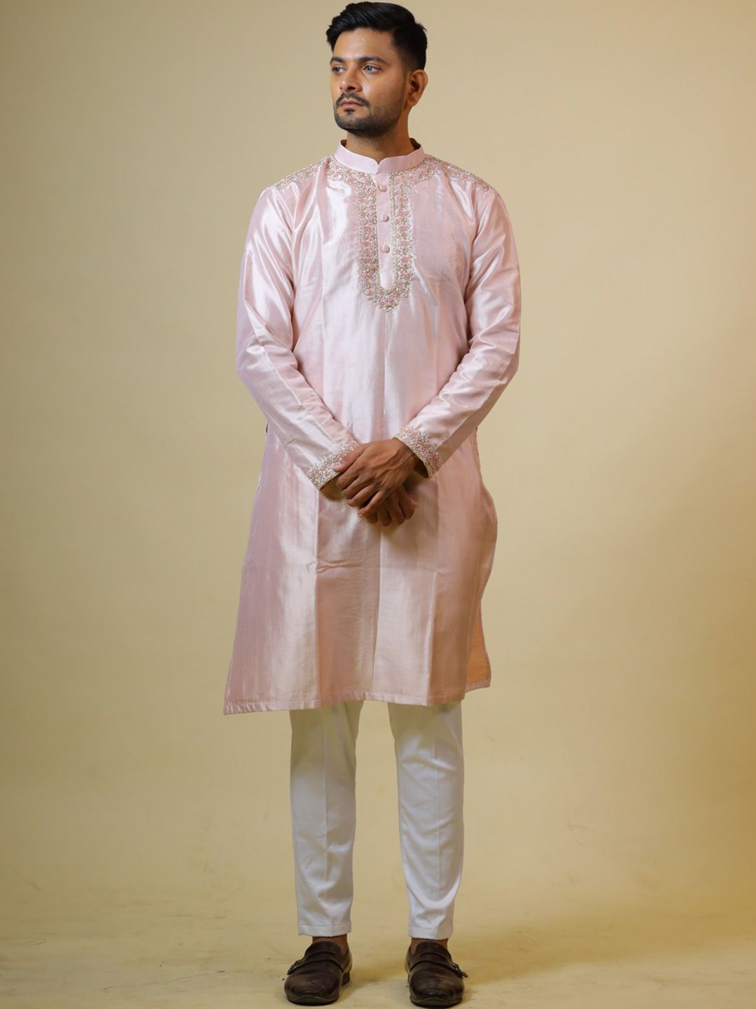 HILO DESIGN Floral Yoke Design Thread Work Mandarin Collar Pure Sillk Straight Kurta