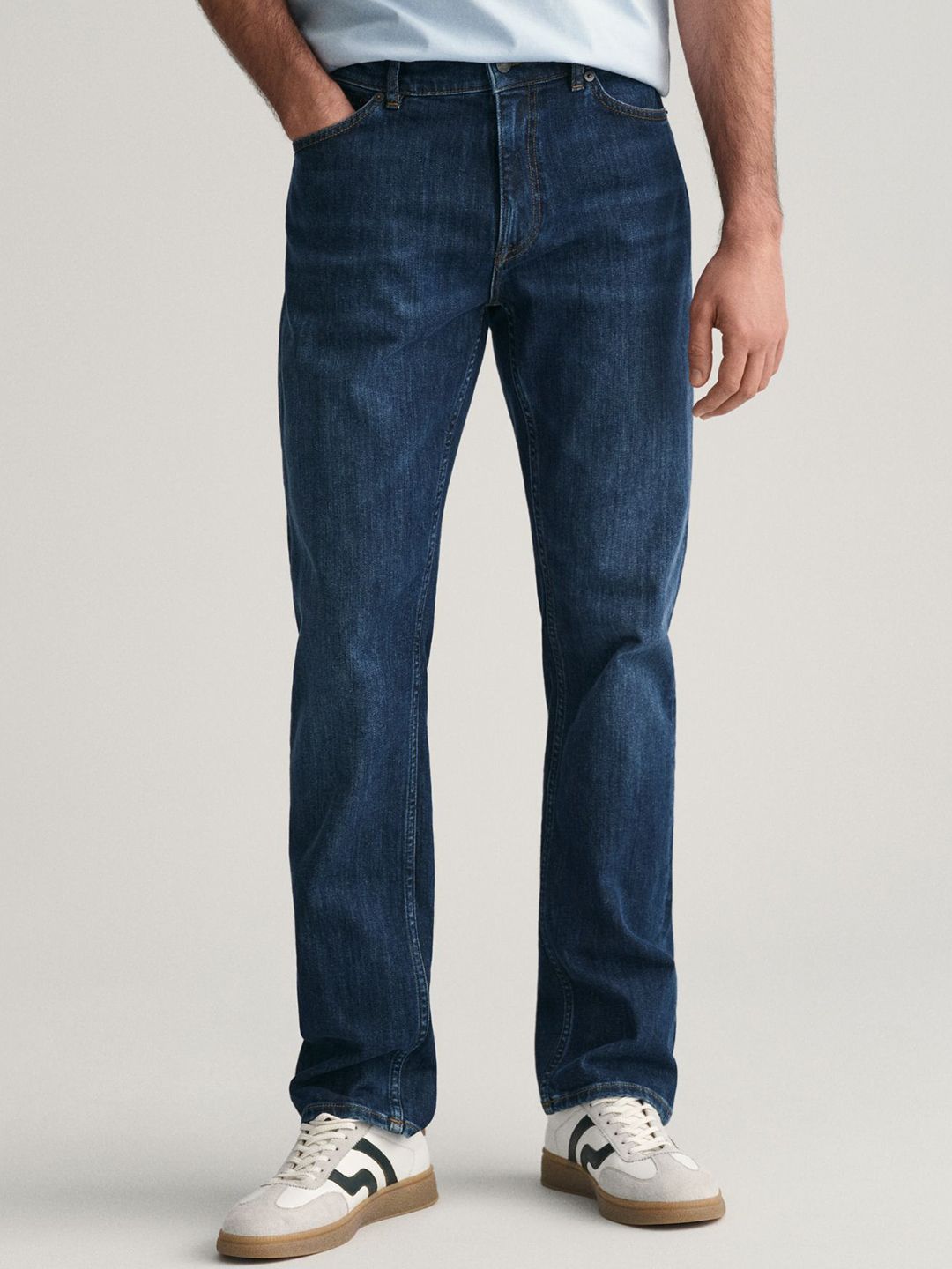 GANT Men Washed Mid-Rise Regular Fit Jeans