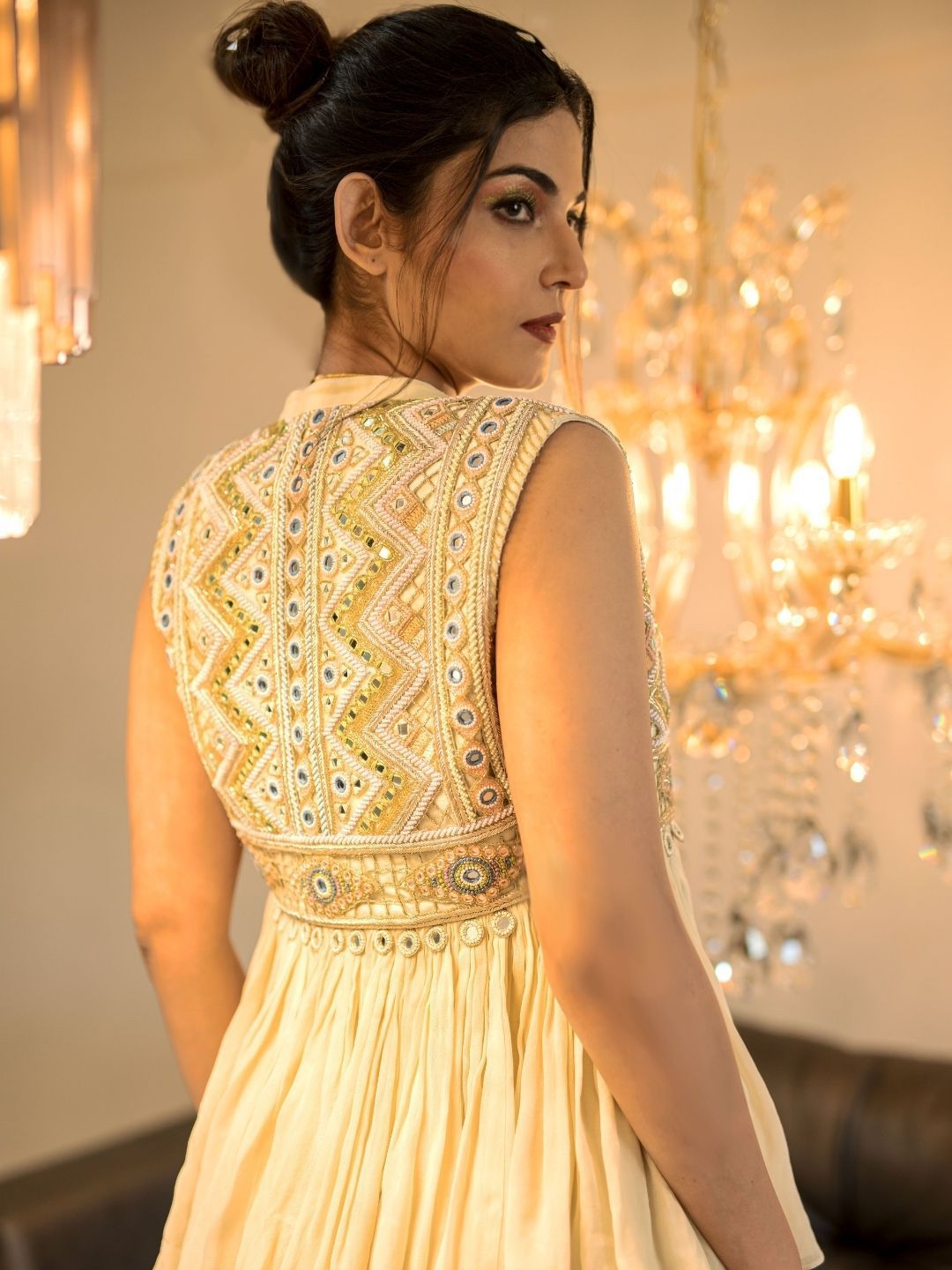 Foram patel Cream Gharara jacket Set - Image 3