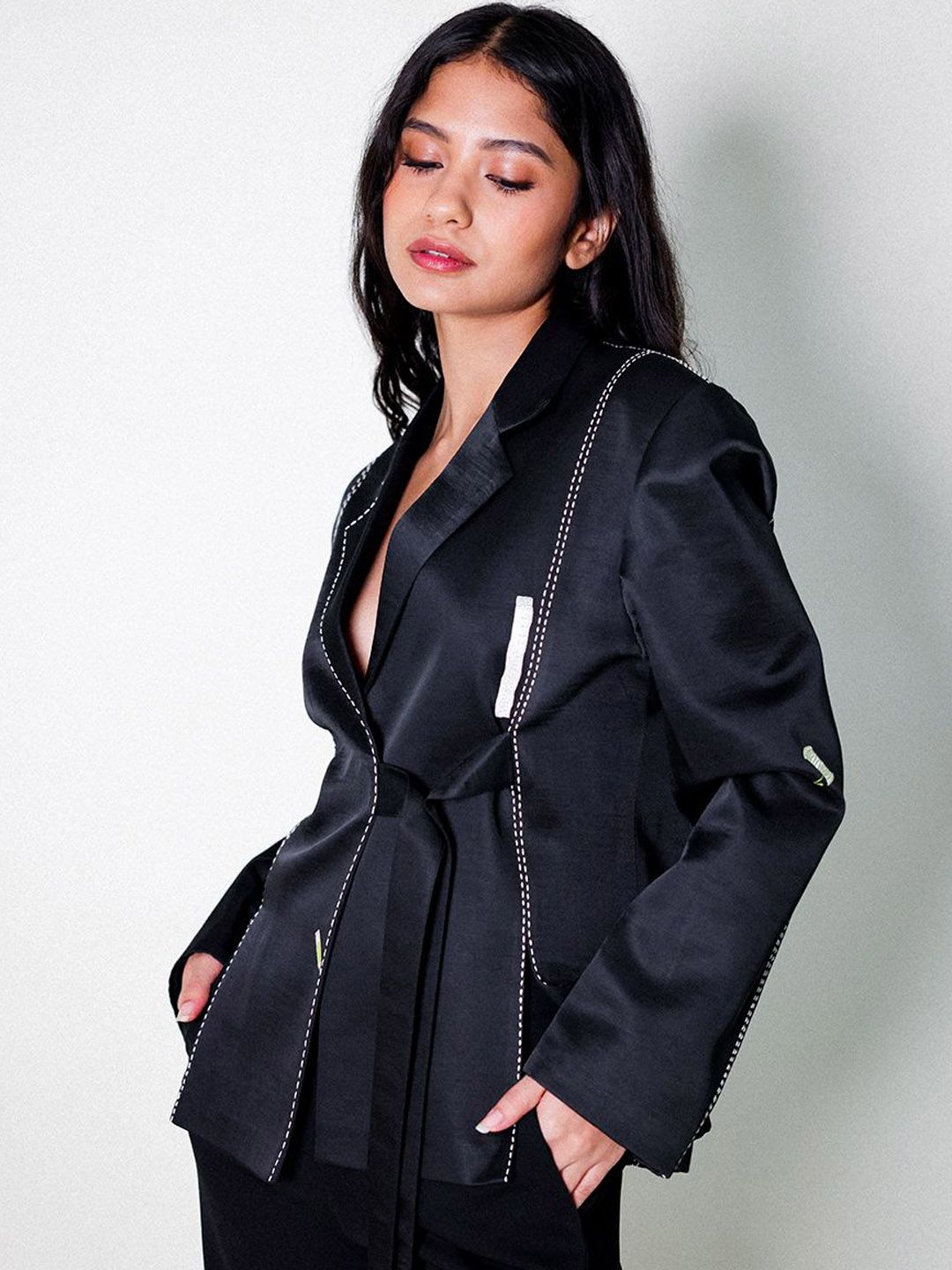 Arya Giri Single-Breasted Blazer