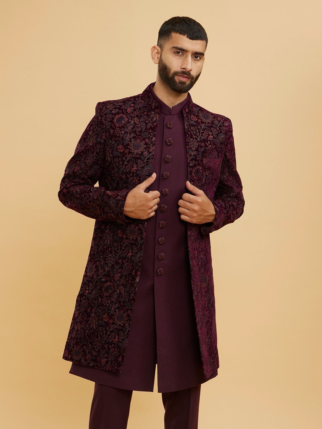 Men Embroidered Sherwani Set - Image 4