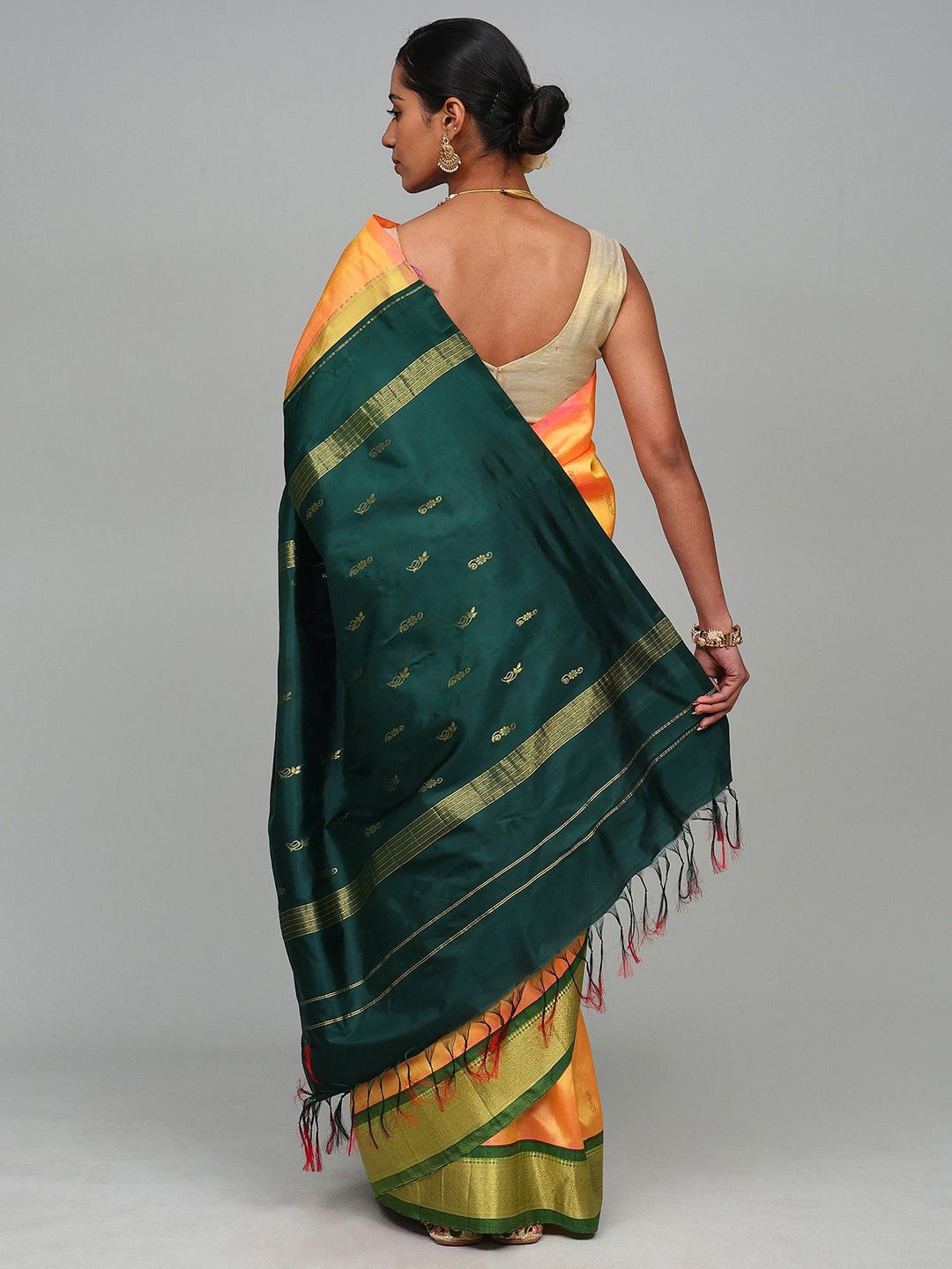 Floral Woven Design Zari Pure Silk Saree From Kumbakonam - Image 3