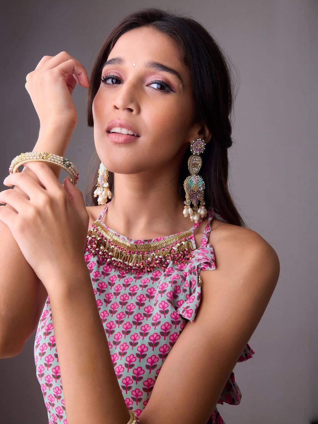 Floral Pure Georgette Half and Half Saree - Image 4