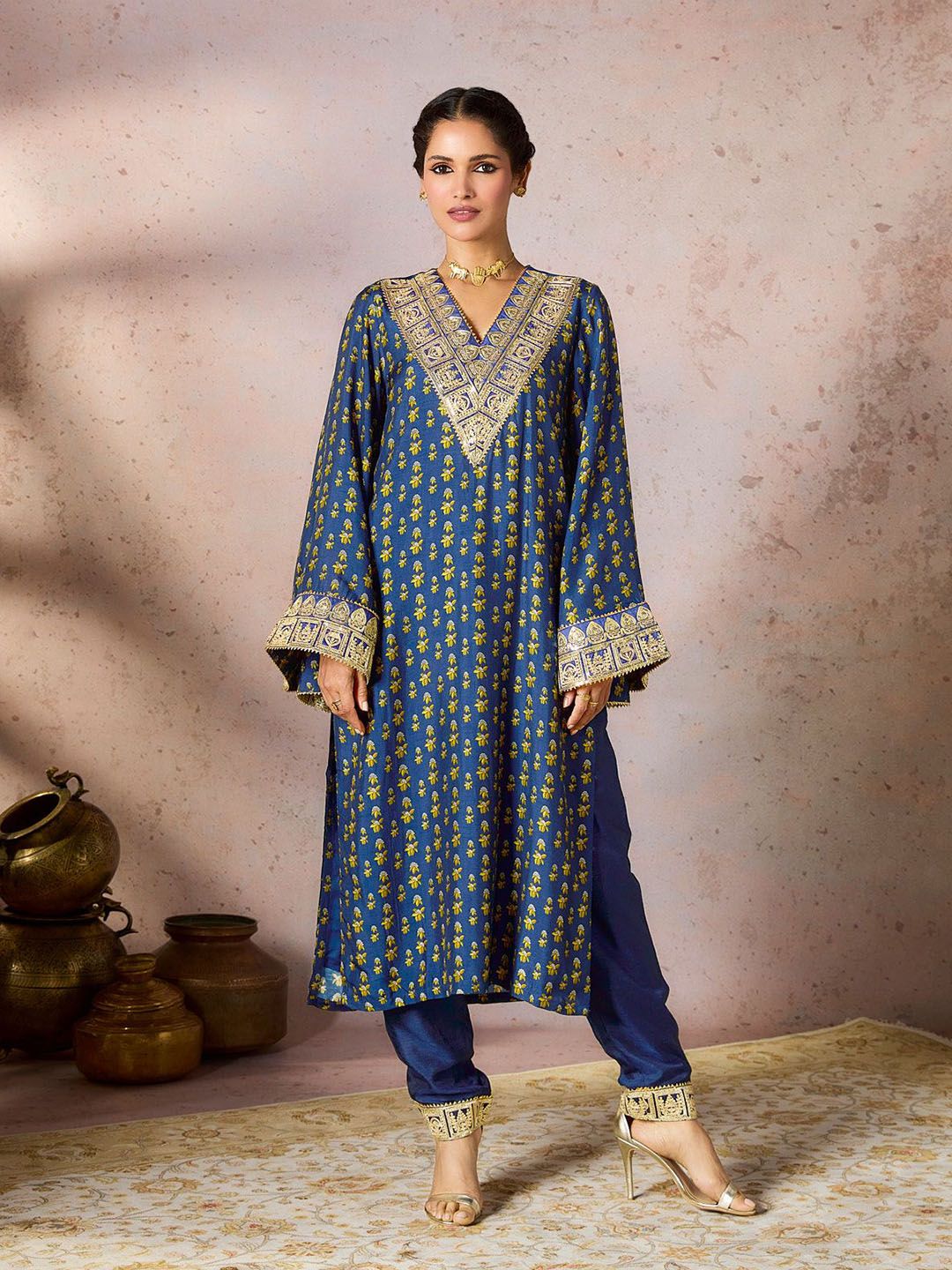 Women Embellished Tunic with Trousers - Image 2