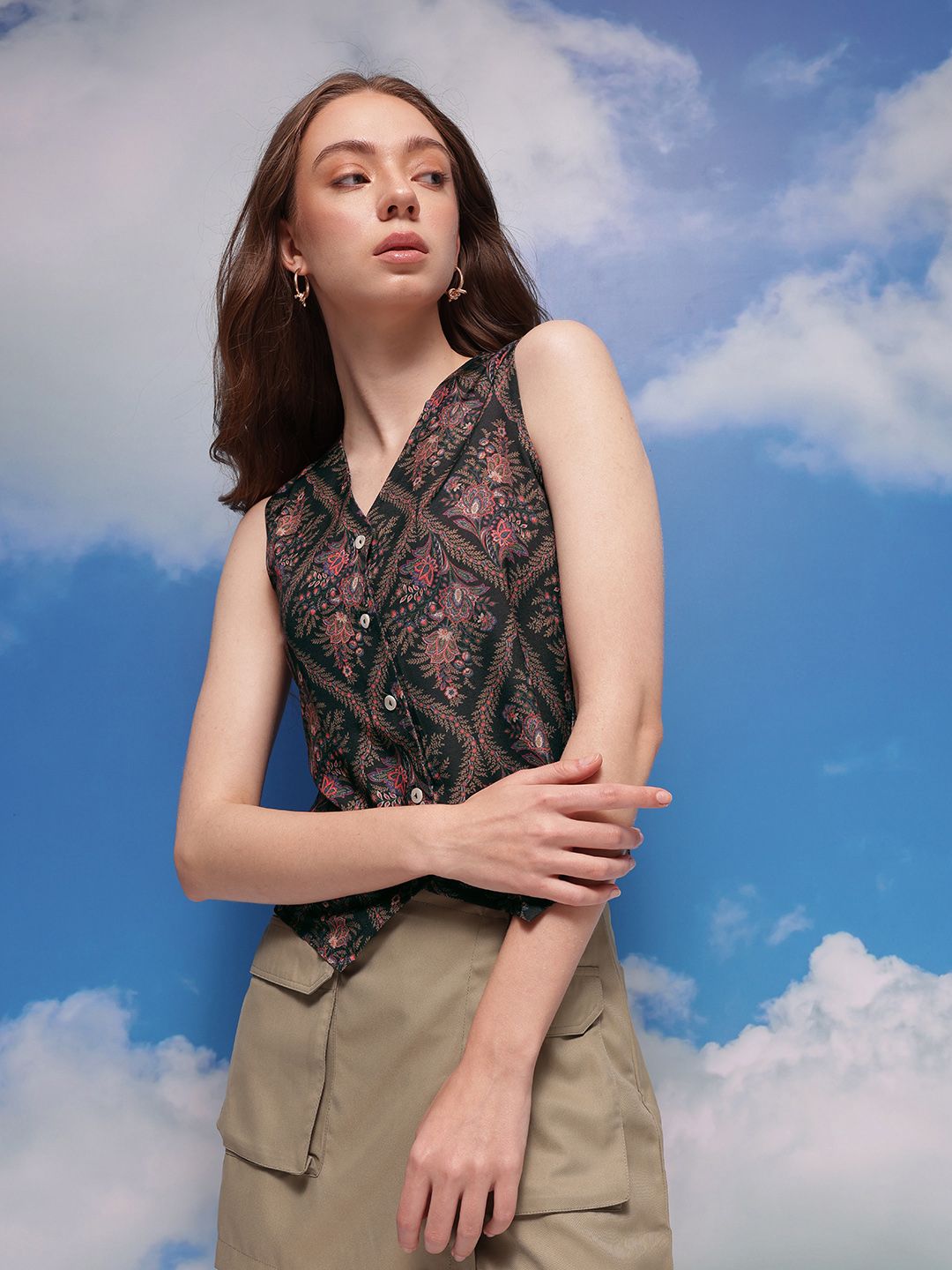 Indie Floral Printed Vest - Image 4
