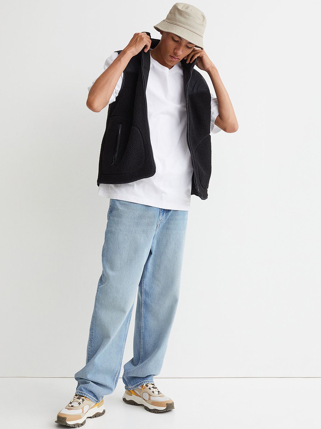 H&M Men Blue Loose Jeans - Image 3