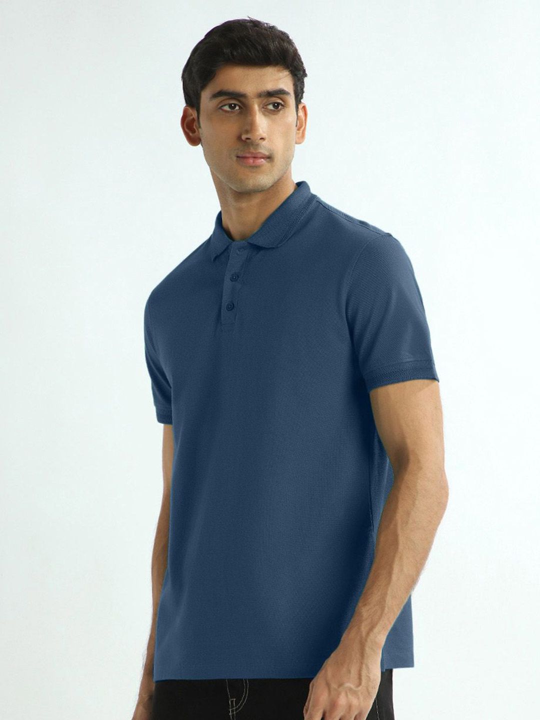 Men Solid Polo Collar Cotton T-shirt - Image 4