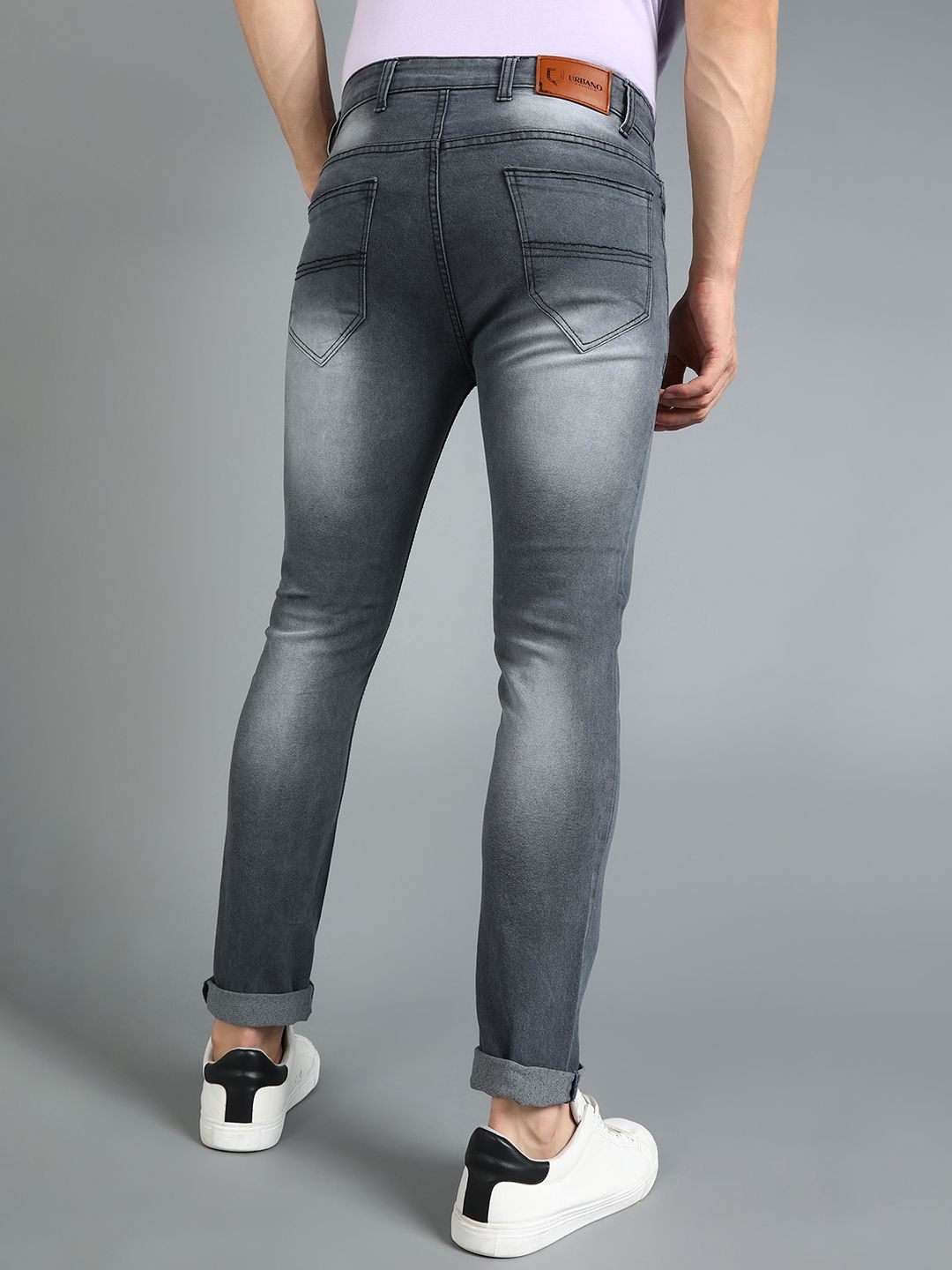 Men Grey Slim Fit Mid-Rise Clean Look Stretchable Jeans - Image 4