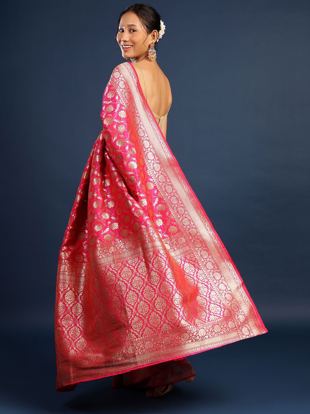 Floral Printed Pure Linen Saree - Image 3
