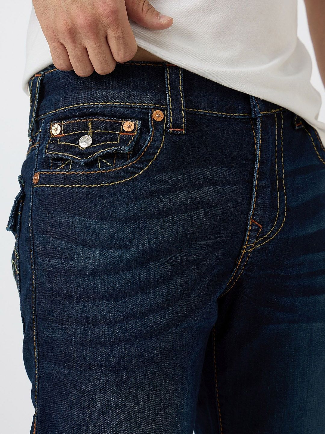 Men Straight Fit Mid-Rise Jeans - Image 4