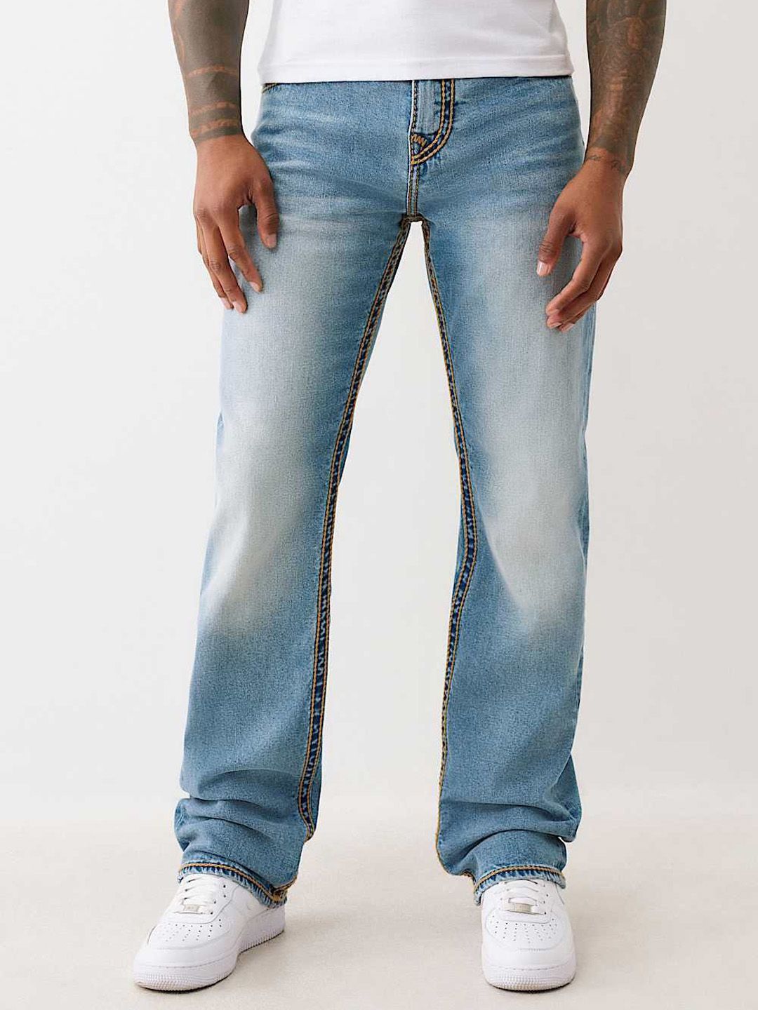 Men Straight Fit Mid-Rise Low Distress Light Fade Jeans