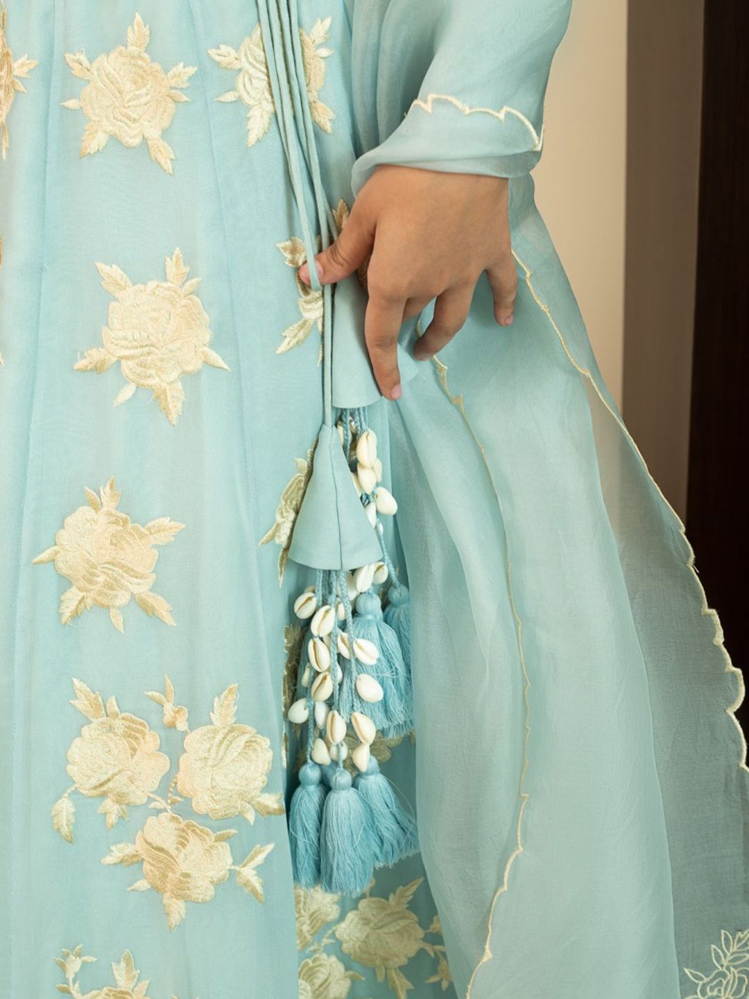 HOUSE OF INARI Embroidered Thread Work Ready to Wear Lehenga & Blouse With Dupatta - Image 3