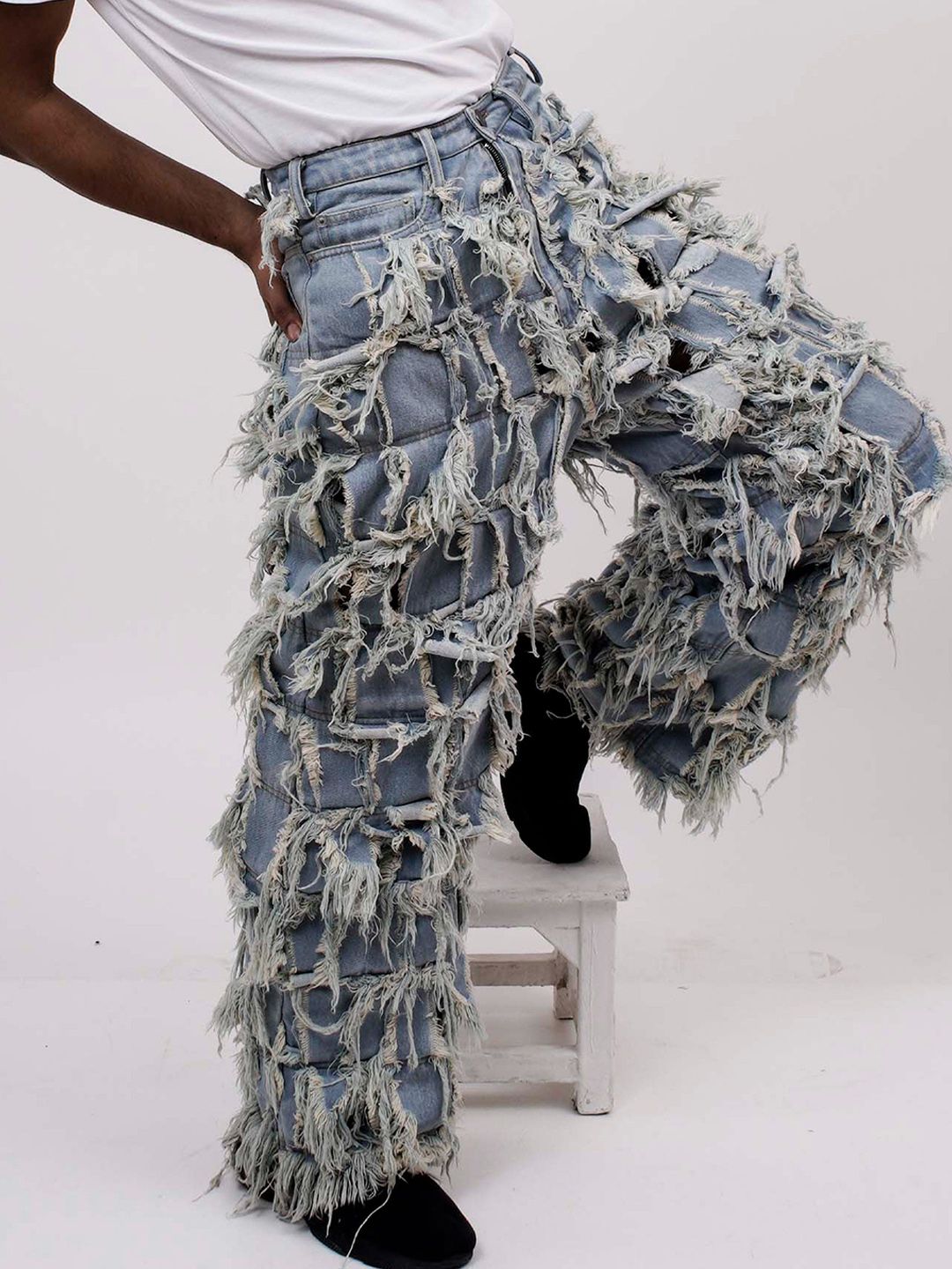 HUEMN 1000 Panel Distressed Jeans - Image 2